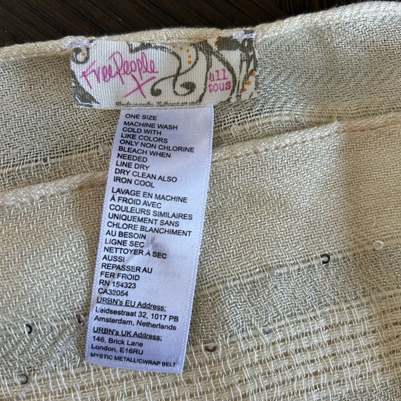 Free People Cream sequined light weight scarf NWT - Picture 4 of 7
